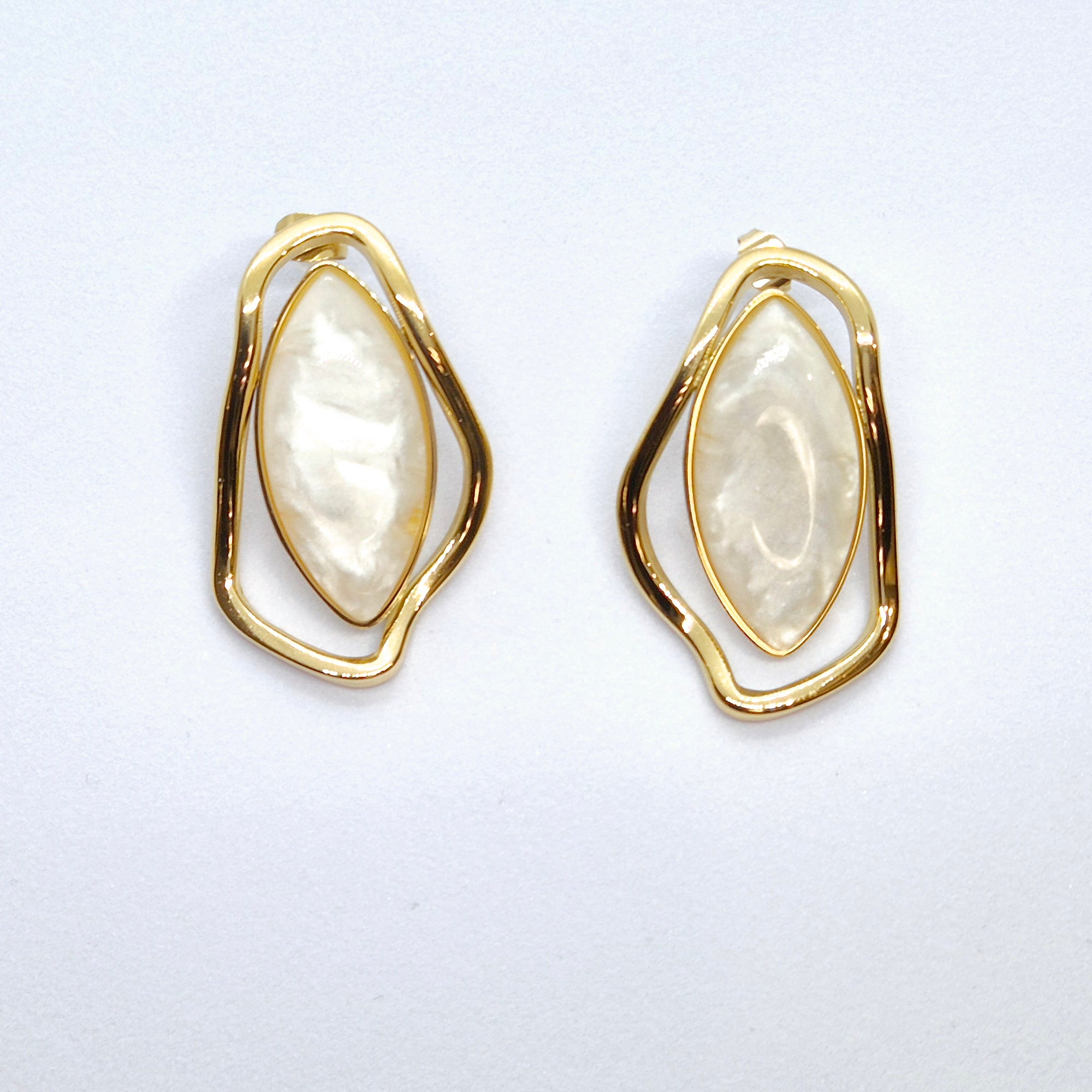 Boucles d'oreilles "Coralie" • Acier inoxydable doré